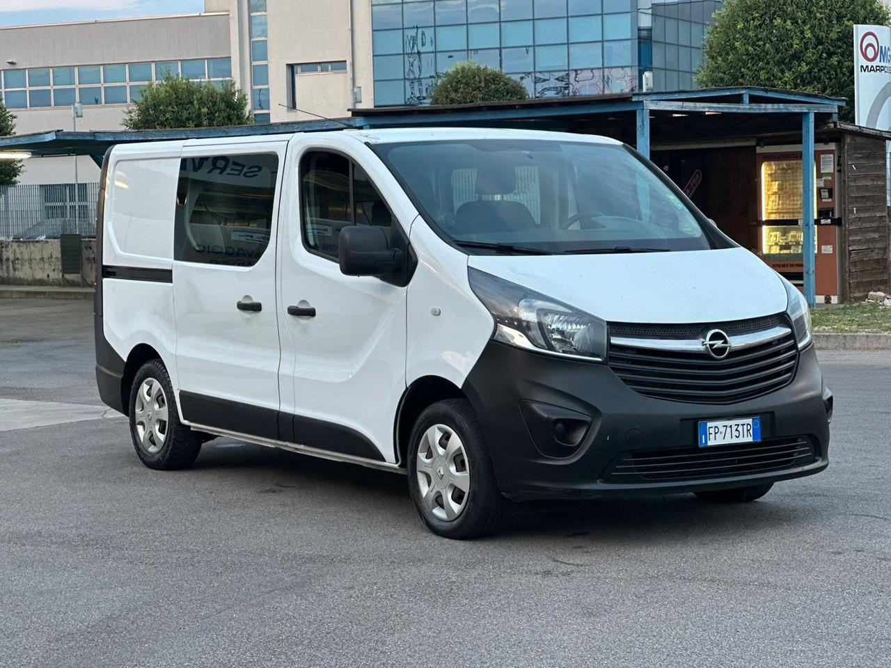 Opel Vivaro 6 posti autocarro