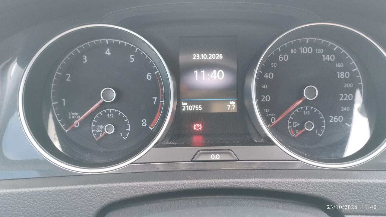 Volkswagen Golf WOLKSVAGEN BMT BENZINA /METANO