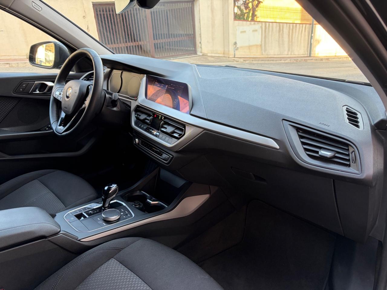 Bmw 116 116d sport strafull !!!