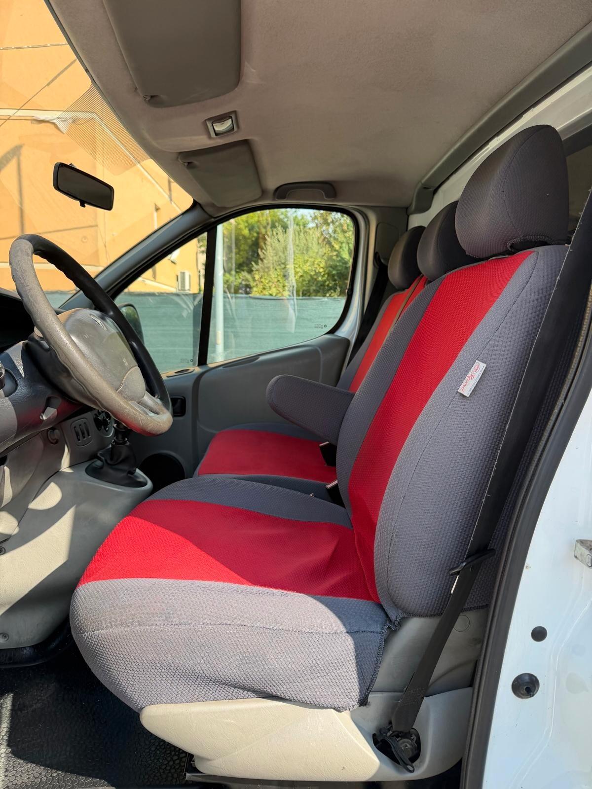 Renault Trafic T27 2.0 dCi/115 - 12 MESI DI GARANZIA -