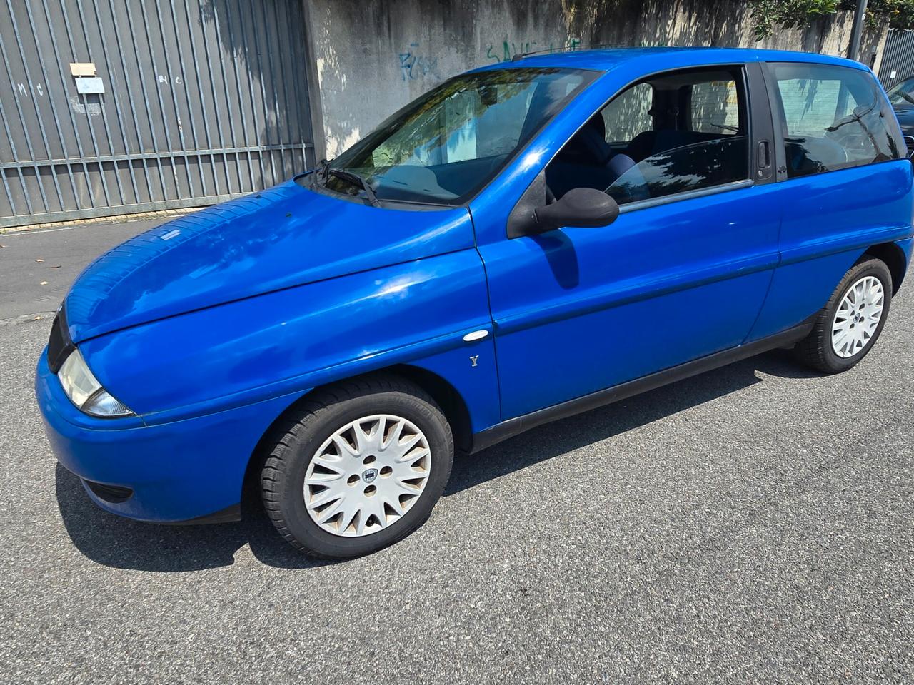 Lancia Y 1.2i 16V 61000 km NEOPATENTATI!!!!