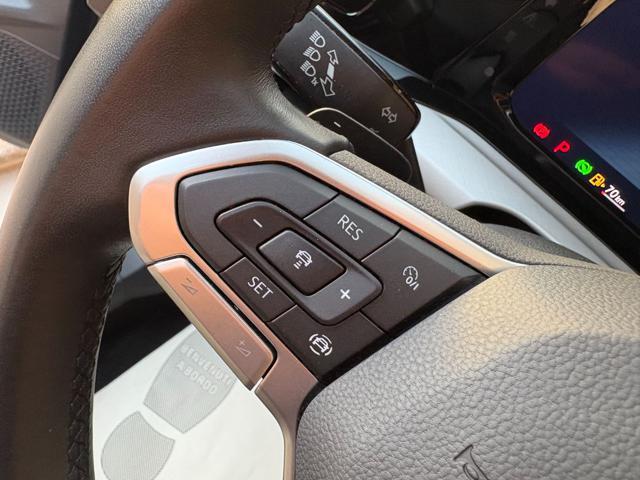 VOLKSWAGEN Golf 2.0 TDI DSG SCR Life COCKPIT-LUCI AMBIENTE
