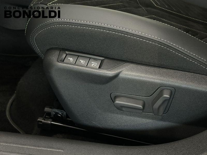 Peugeot 208 GT Hybrid 136 e-DCS6 auto