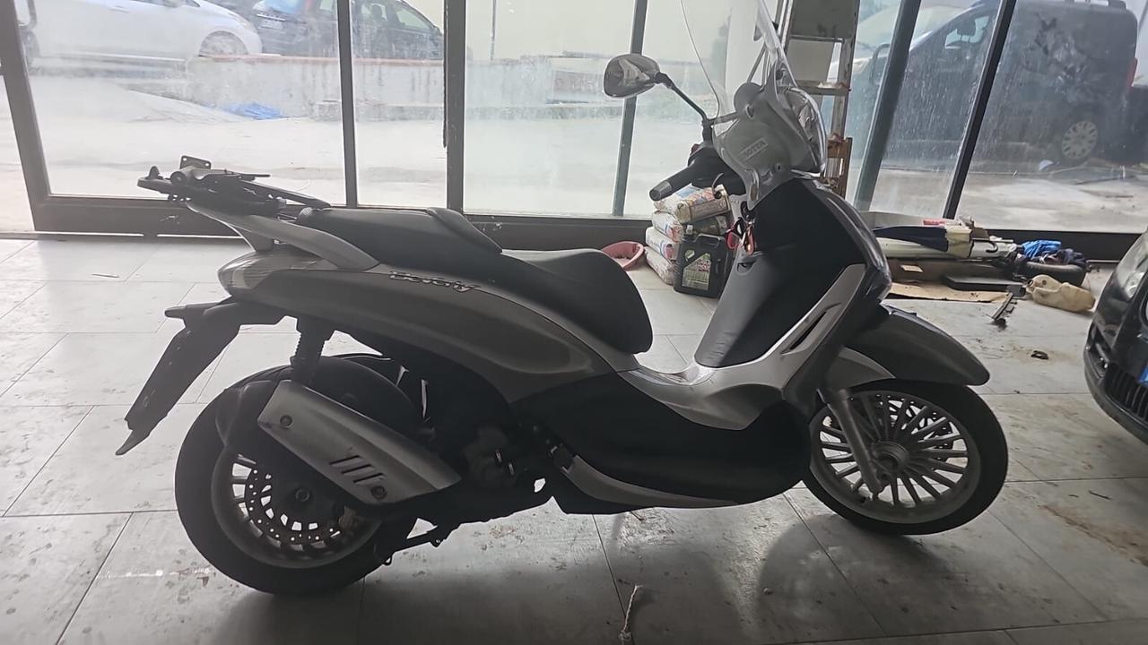 Piaggio Beverly 300