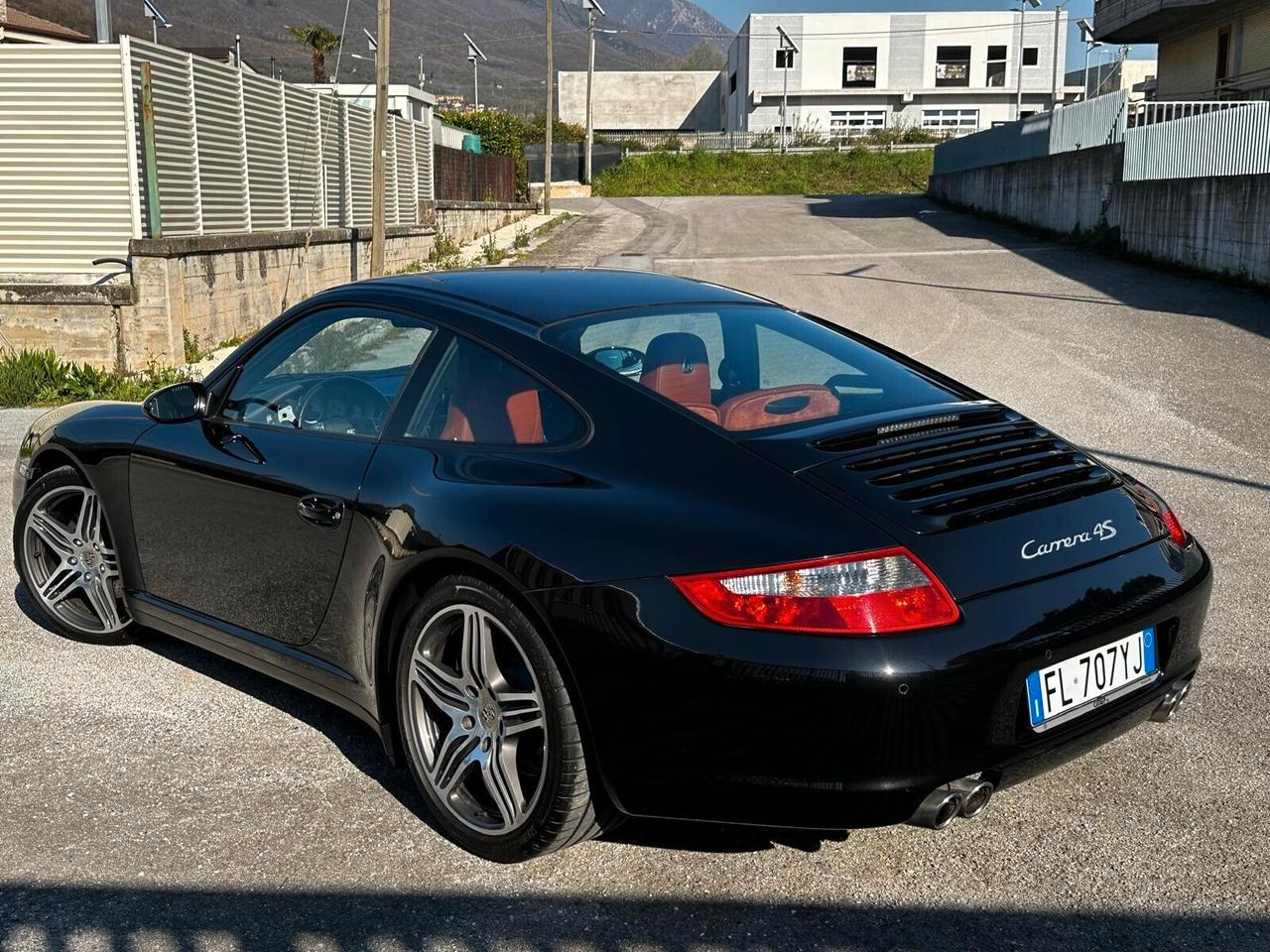 Porsche 911 Carrera 4S Coupé
