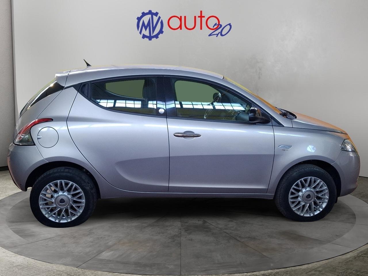 Lancia Ypsilon 0.9 TwinAir 85 CV 5 porte Metano Ecochic Gold
