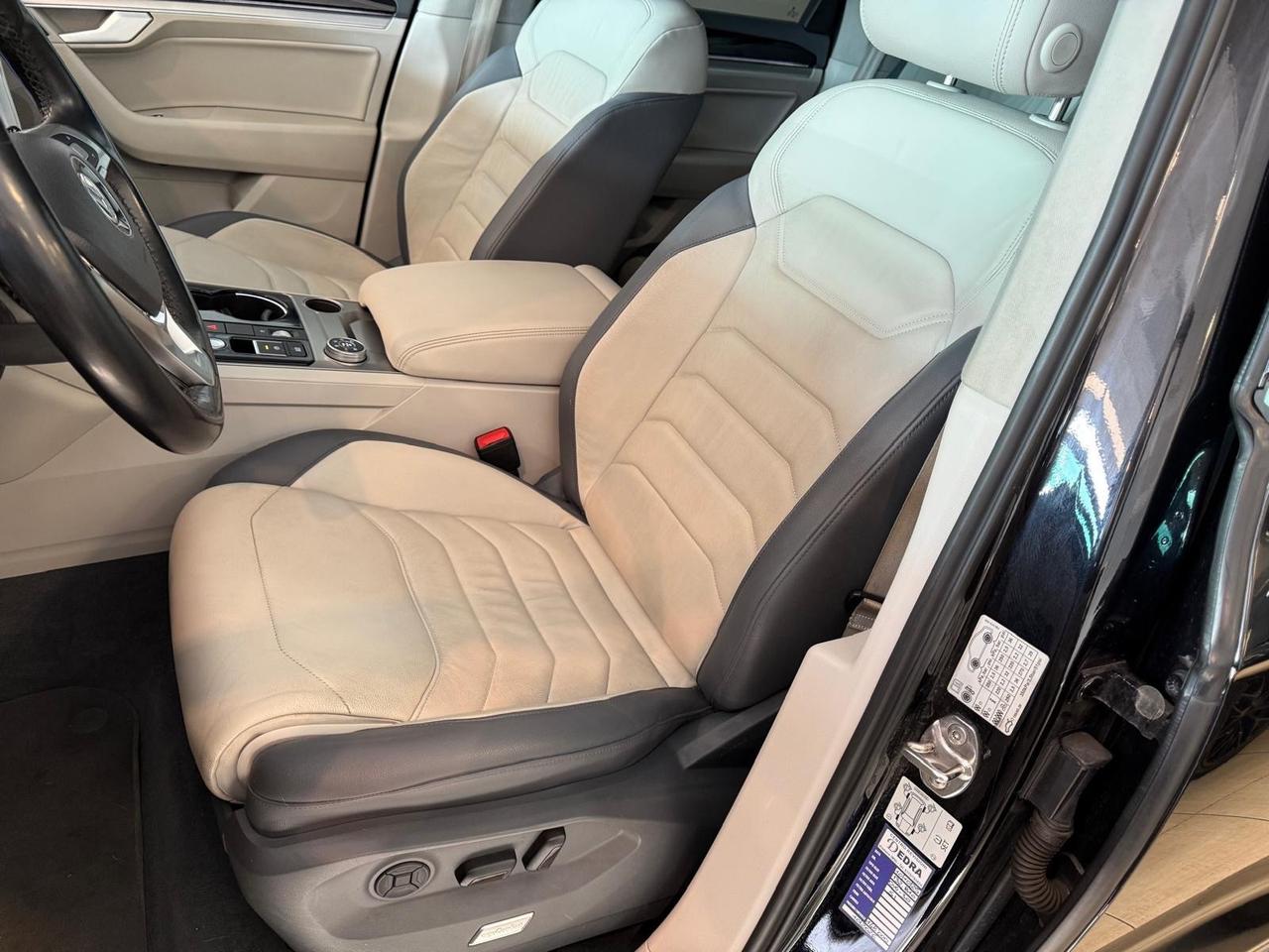 VOLKSWAGEN TOUAREG 3.0 V6 ADVANCED 231CV - FULL LED, VIRTUAL COCKPIT, PELLE