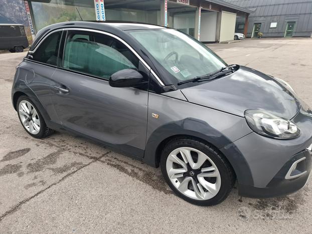 Opel adam 1.2 benzina Anno 2016 90.000km