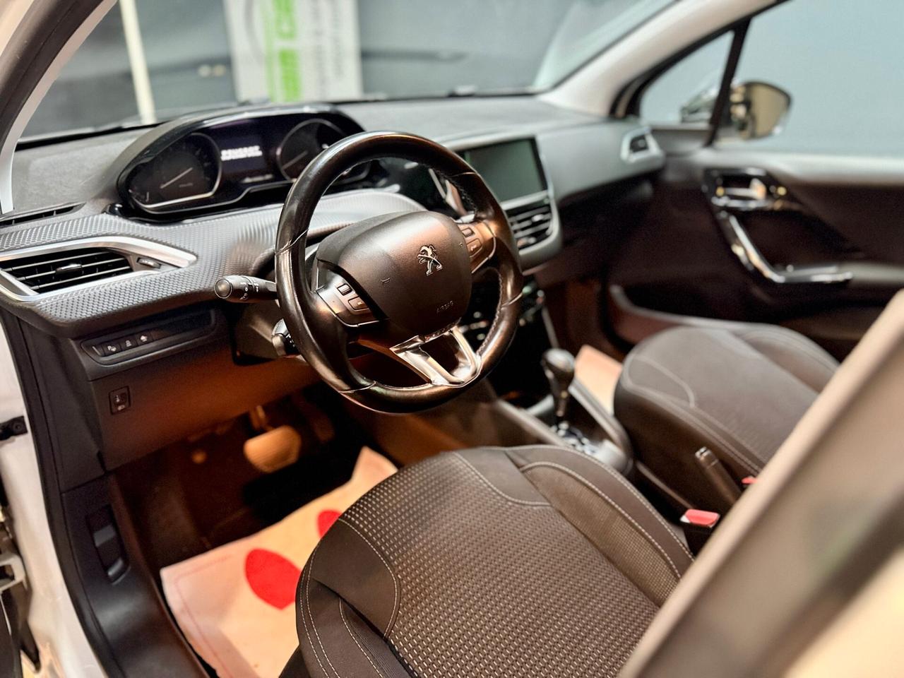 Peugeot 208 PureTech Turbo 110 EAT6 S&S 5 porte Allure