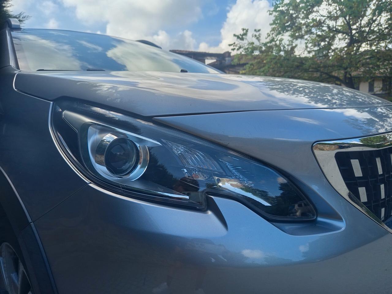 Peugeot 2008 BlueHDi 100 S&S Allure