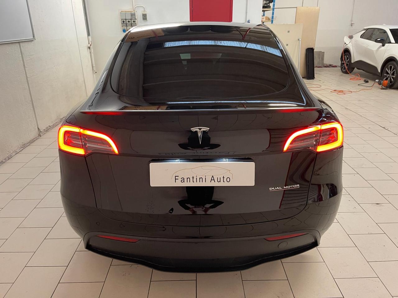 Tesla Model Y Performance Dual Motor awd-LEGGI SOTTO