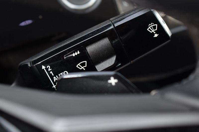 Peugeot 3008 Hybrid 145 Allure e-DCS 6