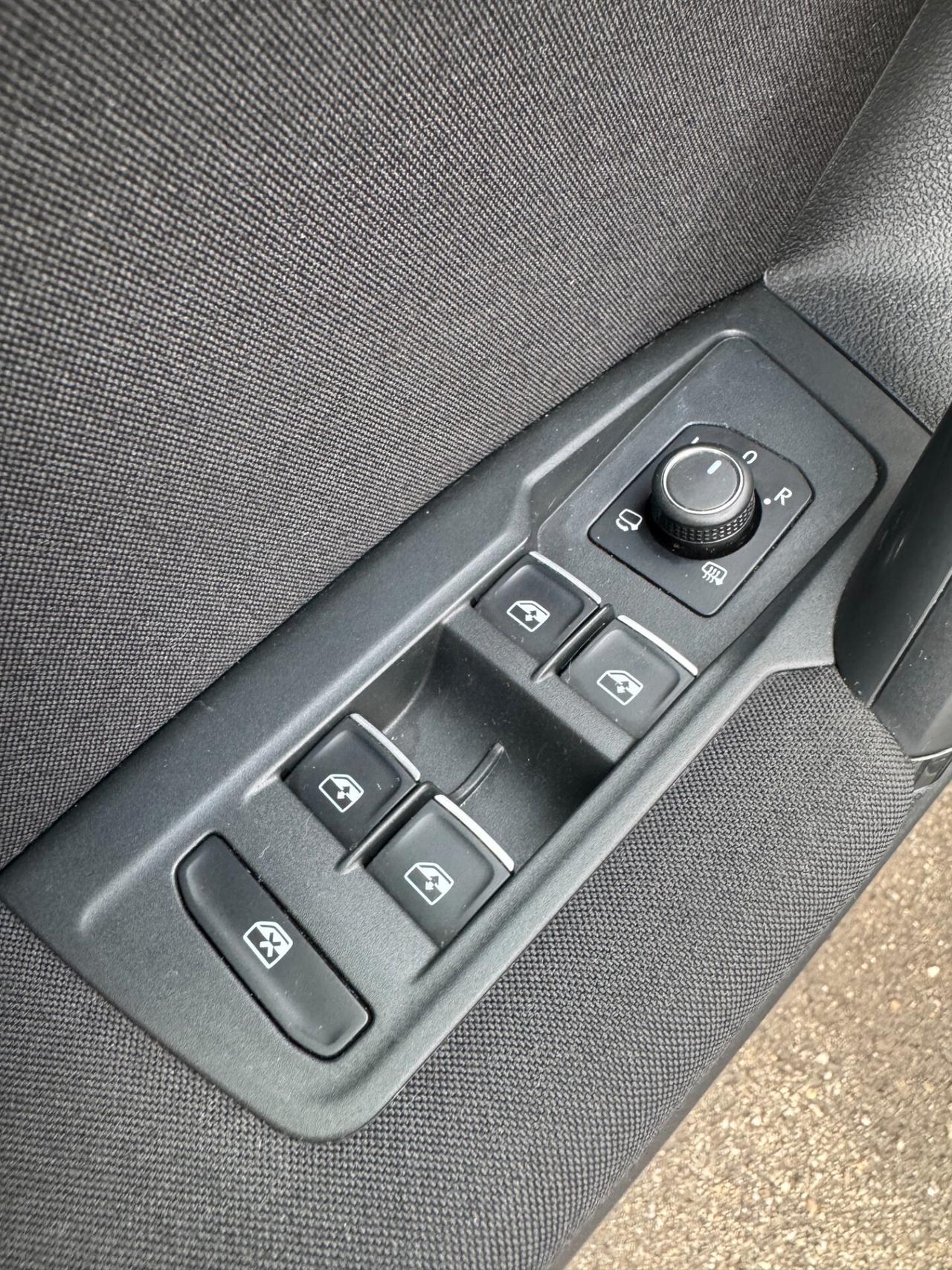 Volkswagen Tiguan 1.6 TDI RLINE