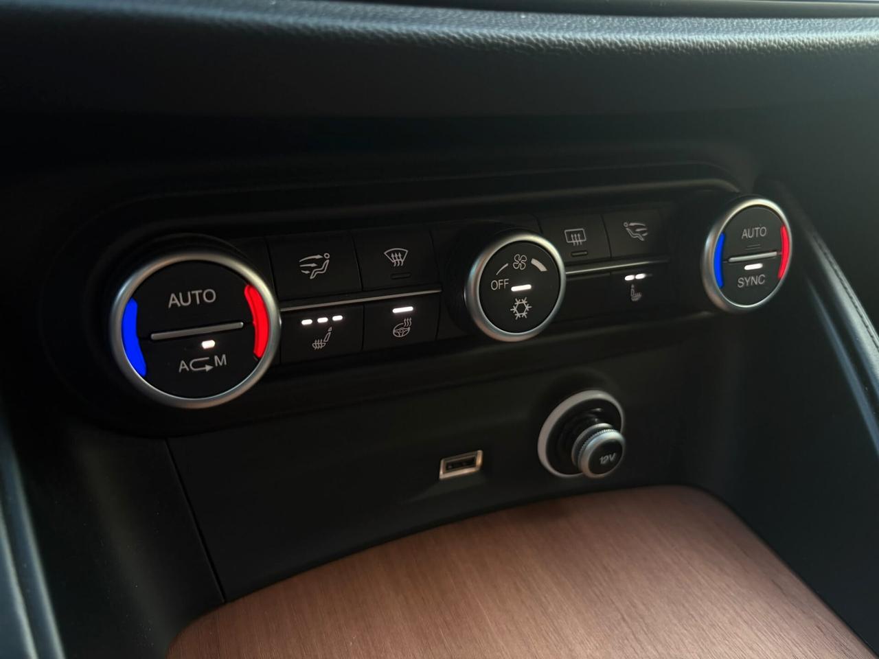 ALFA ROMEO STELVIO 2.0 BENZ 200CV Q4 GANCIO TRAINO