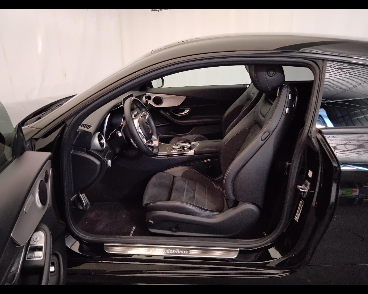 Mercedes-Benz Classe C-C205 2018 Coupe - C Coupe 220 d Premium auto