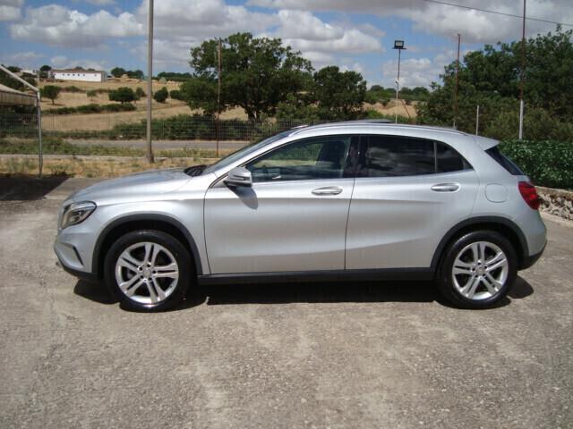 Mercedes-benz GLA 200d Automatic ''TETTO PANORAMICO''