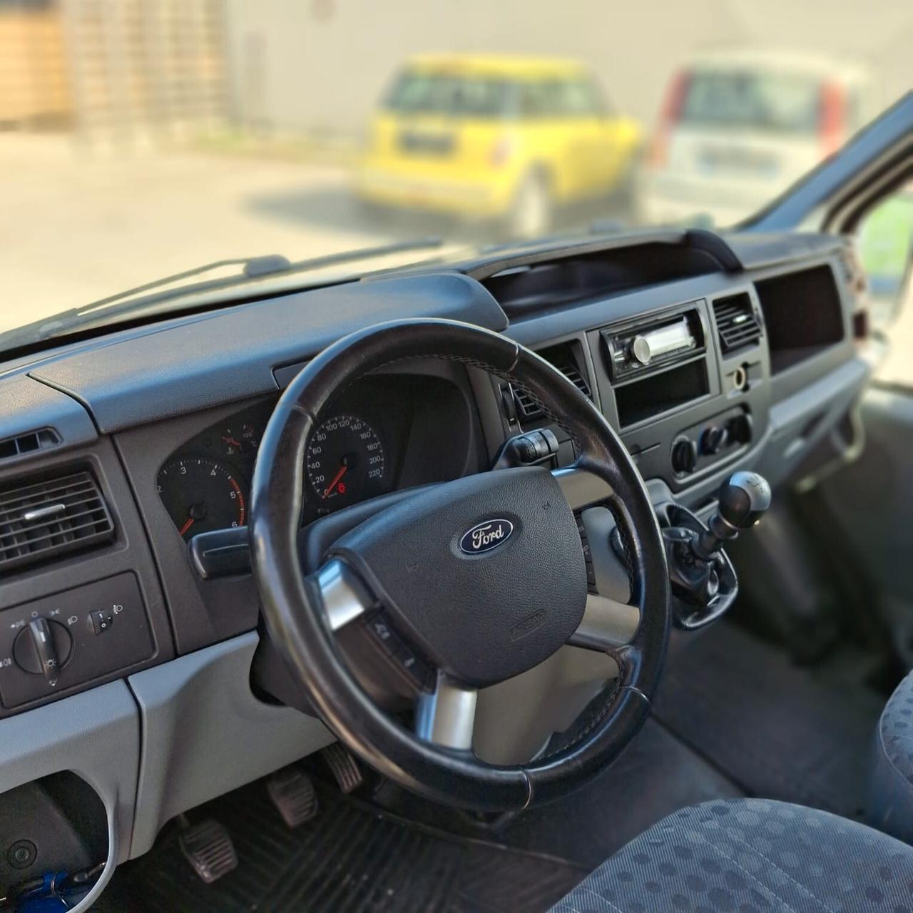 FORD TRANSIT CUSTOM 2.2 DIESEL 6 POSTI