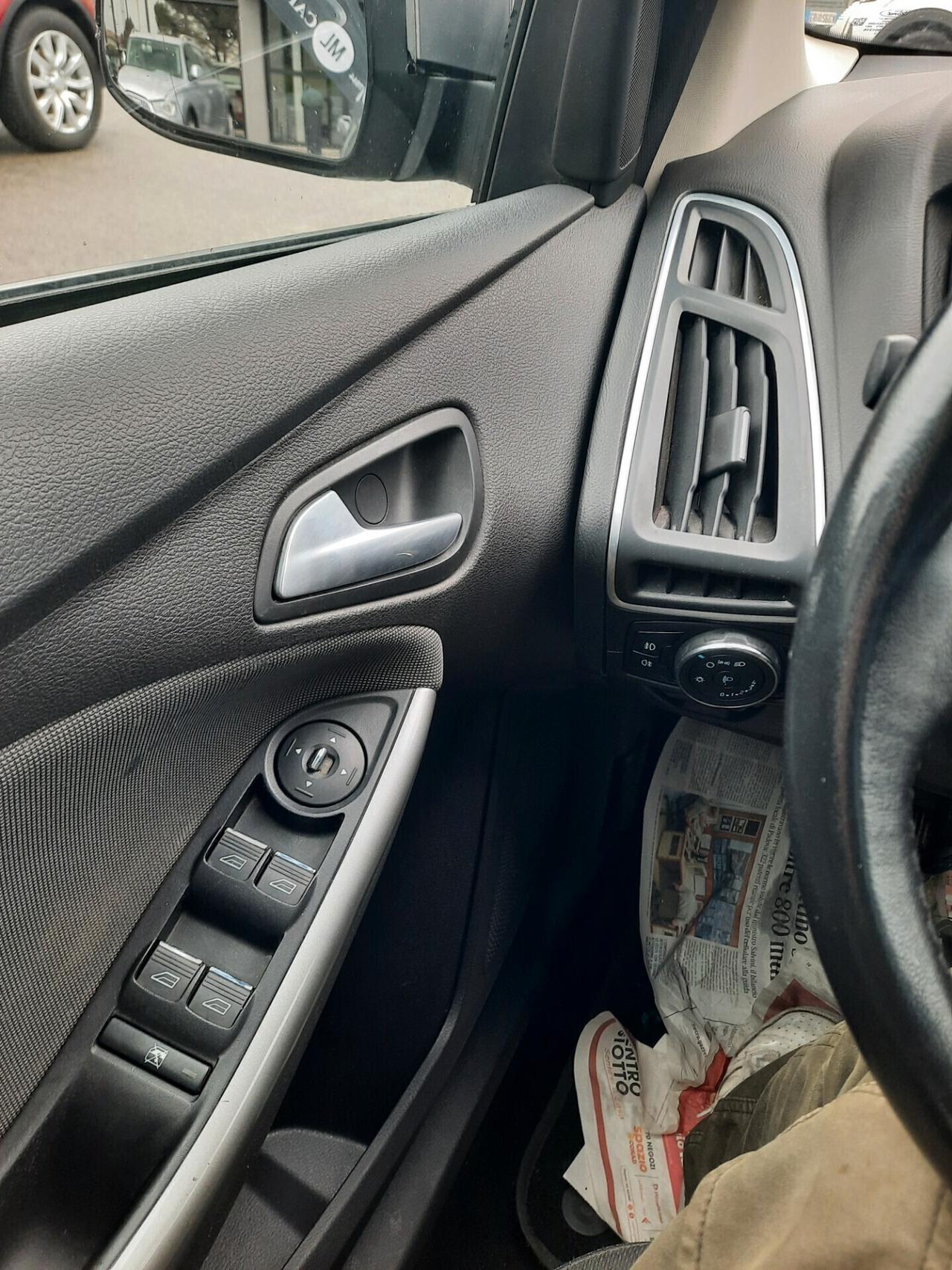 Ford Focus 1.6 TDCi 115 CV SW GANCIO TRAINO