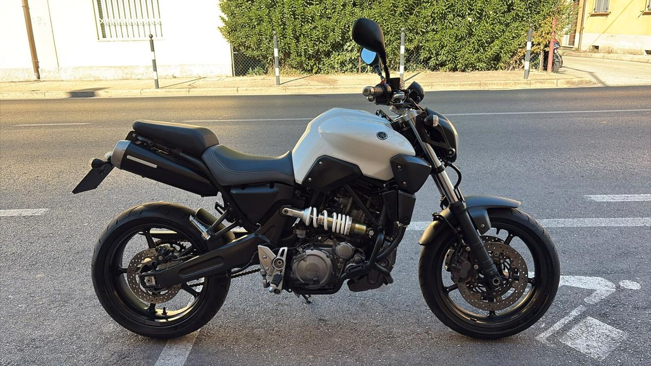 Yamaha MT03 660 BIANCO ANNO 03/2007