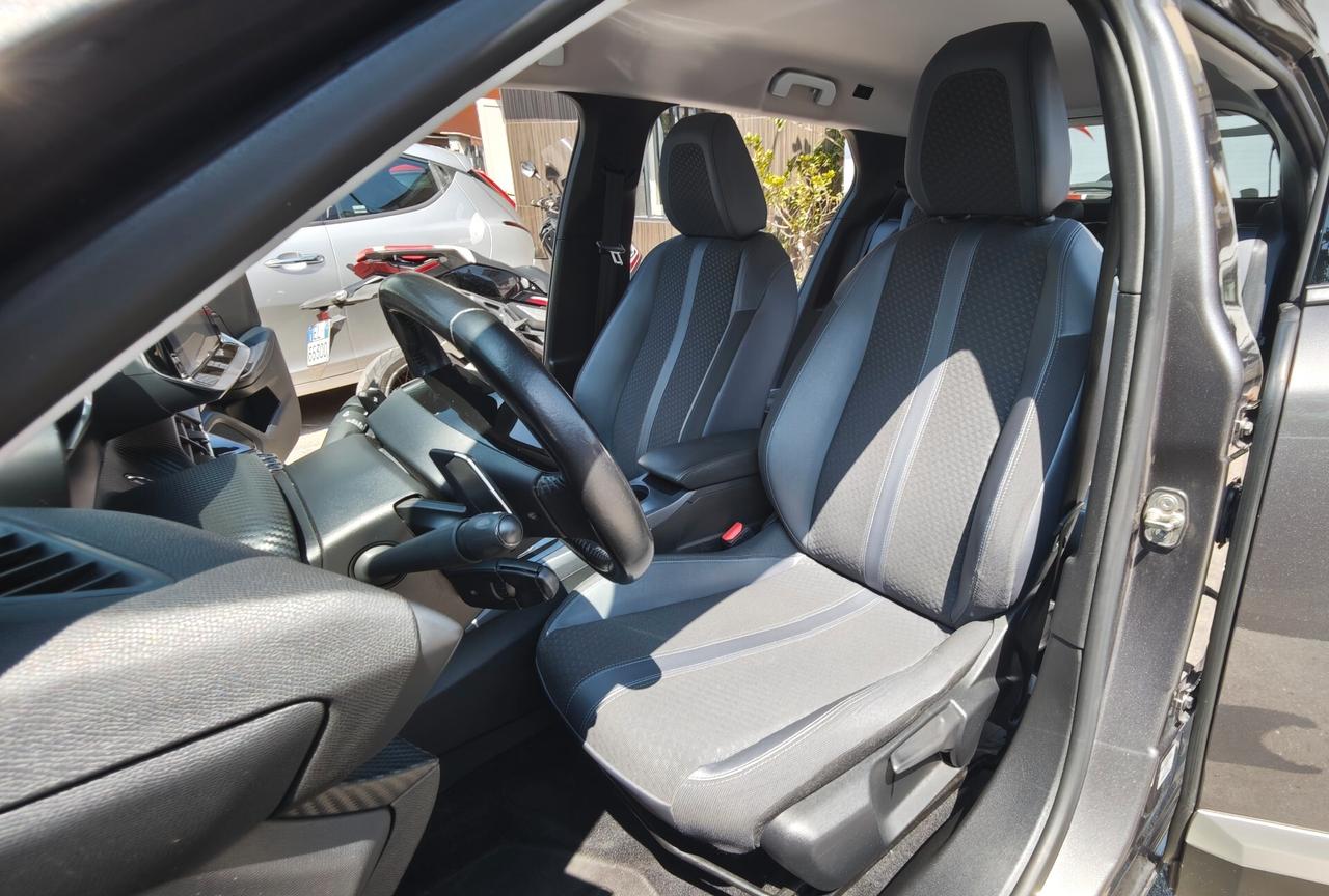 PARI A NUOVA 2008 1.2BENZ 130CV ALLURE PACK