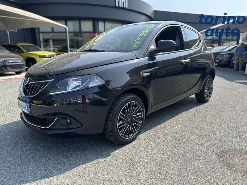 Lancia Ypsilon 1.0 FireFly 70cv Hybrid Silver