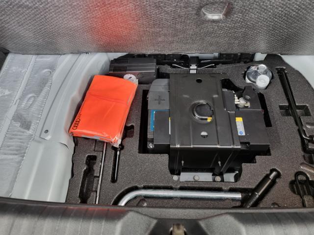 AUDI A1 citycarver 30 TFSI S tronic Identity Contrast