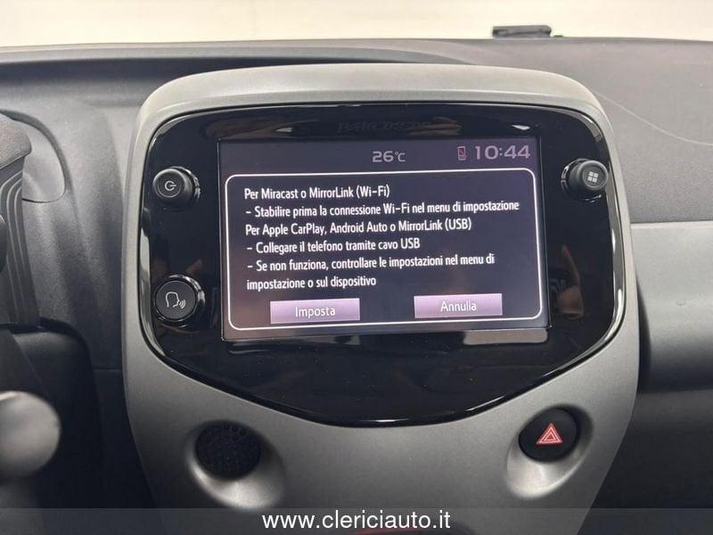 Toyota Aygo Connect 1.0 VVT-i 72 CV 5 porte x-fun