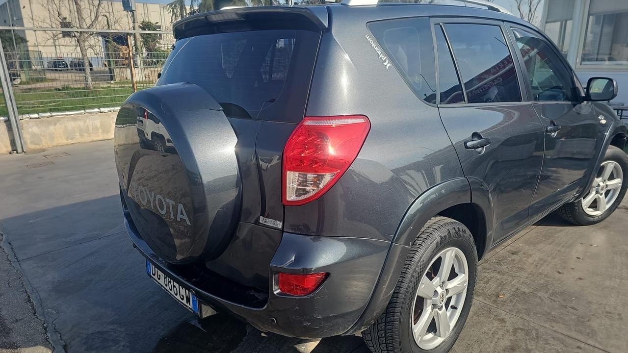 Toyota RAV 4 RAV4 2.2 D-4D 177 CV Luxury