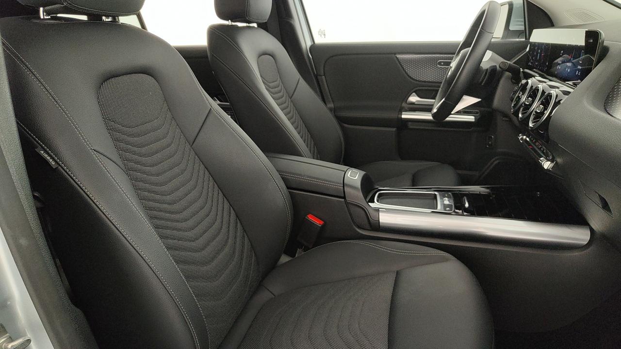 Mercedes-Benz GLA 180 d Progressive Advanced auto