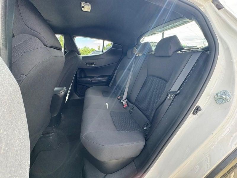 Toyota C-HR 1.8 Hybrid E-CVT Active