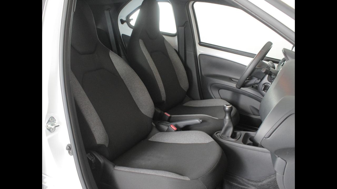 TOYOTA Aygo X - Aygo X 1.0 Active 72cv