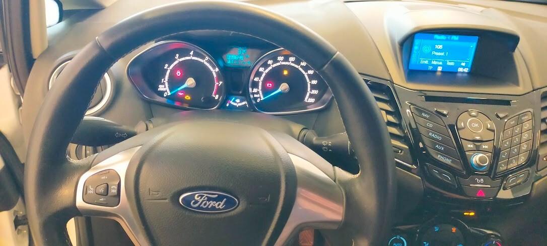 Ford Fiesta 1.4 5p. Bz.- GPL Titanium