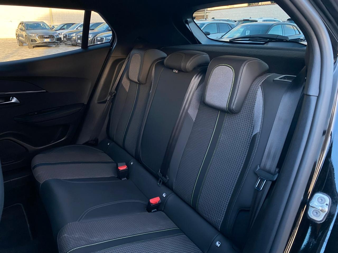 Peugeot 2008 GT Pack 1.5 bluehdi 130CV