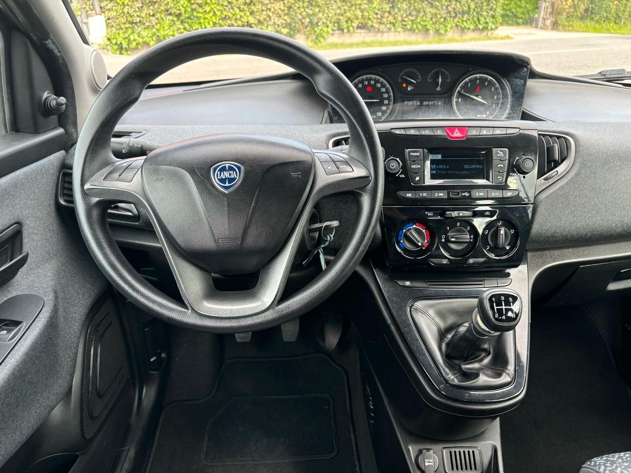 Lancia Ypsilon 1.2 69 CV 5 porte GPL Ecochic Gold