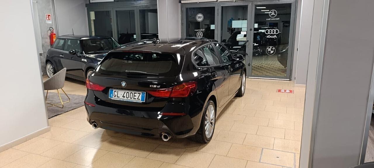 Bmw 118 118d 5p. Business Advantage