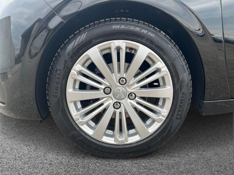 Peugeot 208 I 2015 5p 1.5 bluehdi Allure s&s 100cv 6m