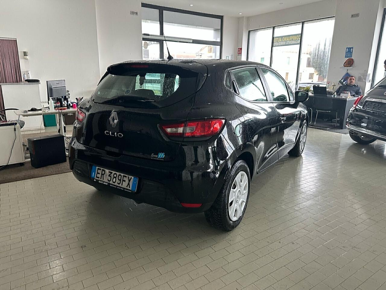 Renault Clio 1.2 75CV 5 porte METANO