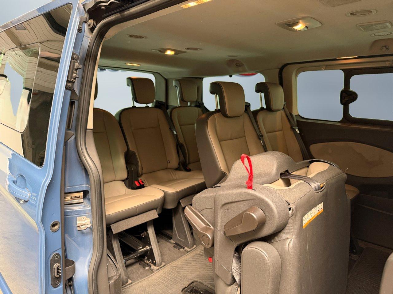 ford Tourneo Custom 2.2 TDCI Titanium 8 Posti