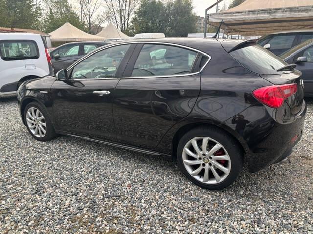 Alfa Romeo Giulietta 2.0 JTDm-2 140 CV Distinctive