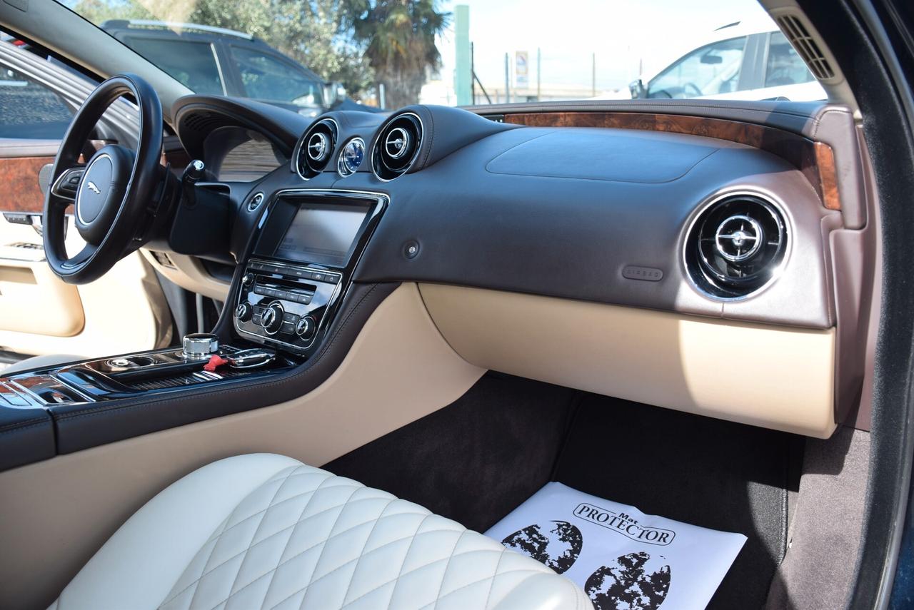 Jaguar XJ 3.0D V6 LWB Portfolio AUTOM. IVA DETR.