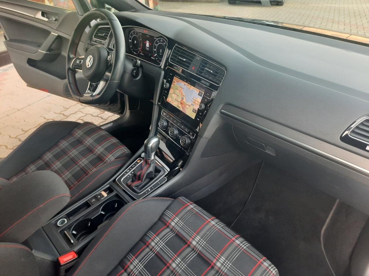 Volkswagen Golf GTI FULL LED 18" SENS PARK DOPPI VETRI SCURI VIRTUAL KOPTIT APPLE CAR PLAY IN ARRIVO OPZIONABILE