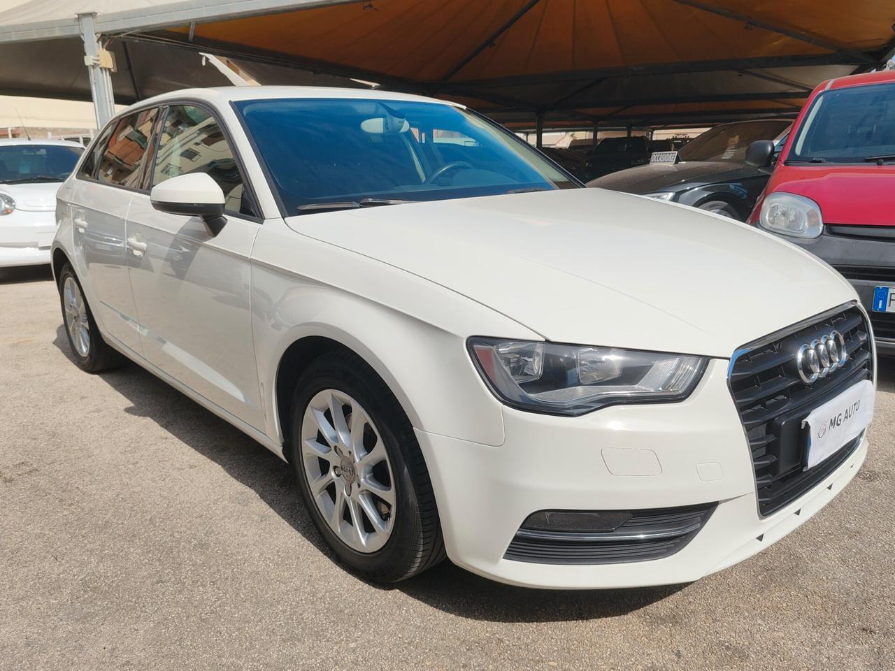 Audi A3 SPB 1.6 TDI 105 CV CR Attraction