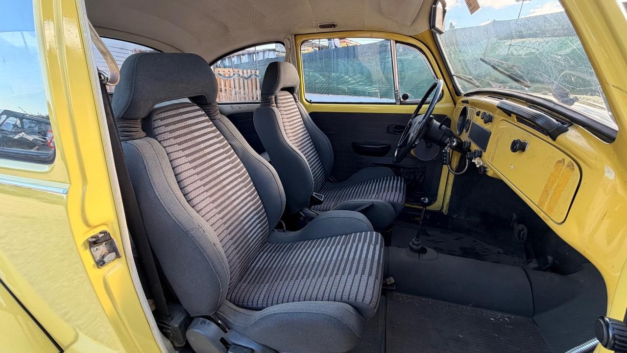 Volkswagen Maggiolino GIALLO