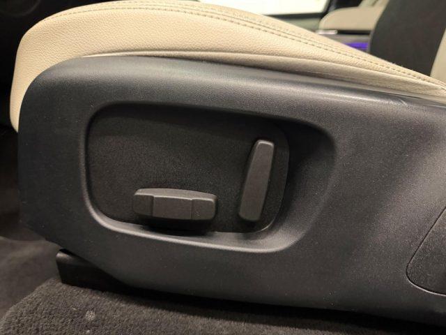 LAND ROVER Range Rover Velar 2.0D I4 240 CV R-Dynamic SE