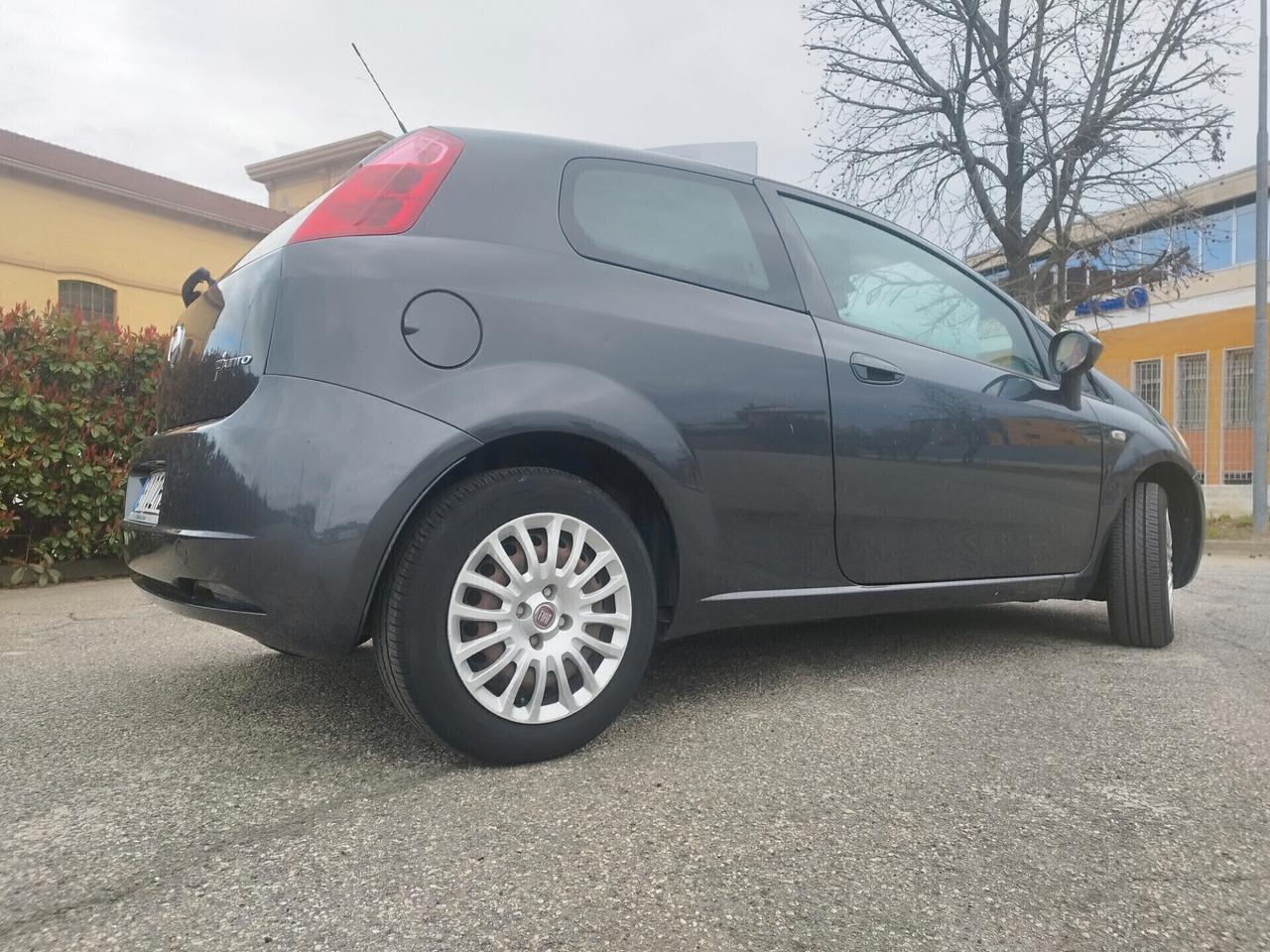 Fiat Grande Punto 3p GPL - km 56000