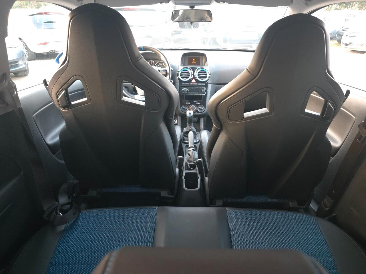 Opel Corsa 1.6 T 192CV 3 porte OPC