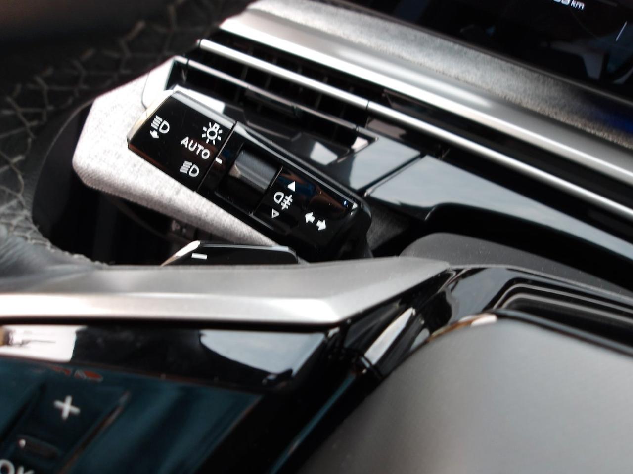Peugeot 3008 Hybrid 145 e-DCS6