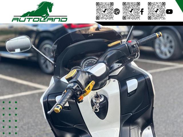 YAMAHA T-Max 500 WhiteMax*Scarico Akrapovic*SellaPelleBicolore