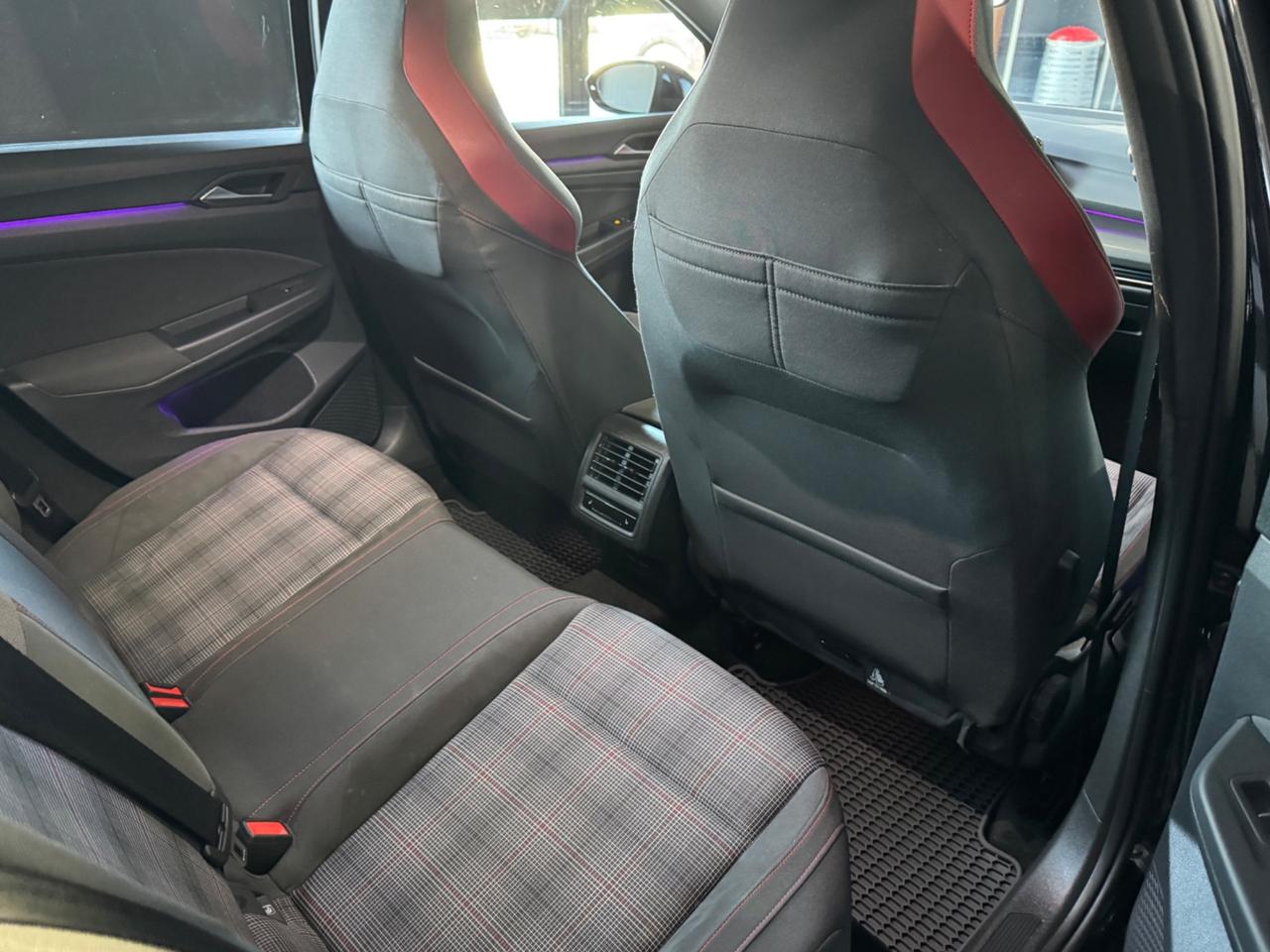 Volkswagen Golf 2.0 TSI GTI