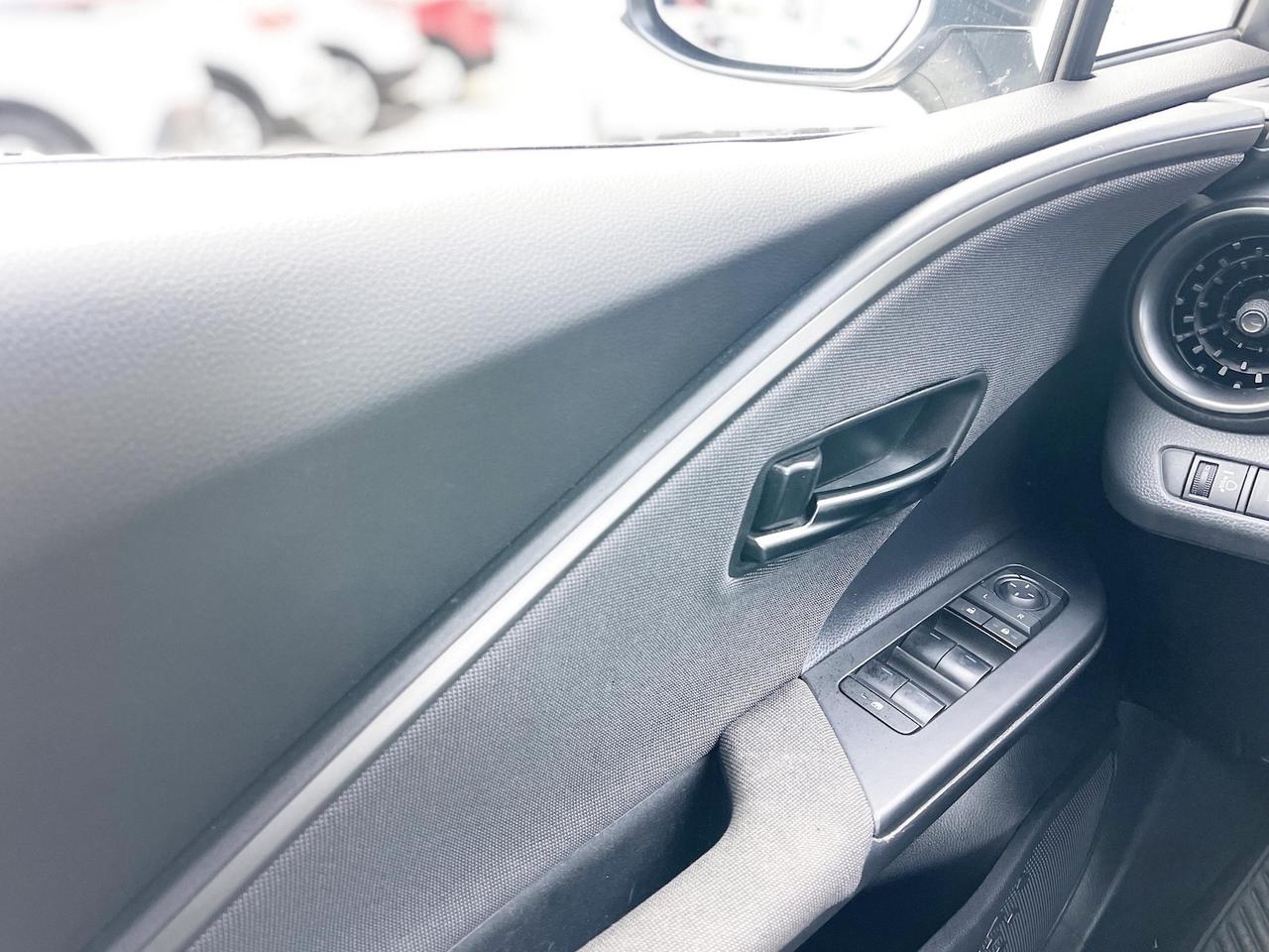 Toyota C-HR 1.8 Hybrid 98CV E6 Neo - 2024